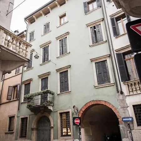 Apartment Piazza Erbe Luxury Verona