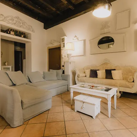 Apartment Piazza Erbe Luxury