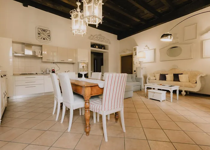 Piazza Erbe Luxury Apartmán *